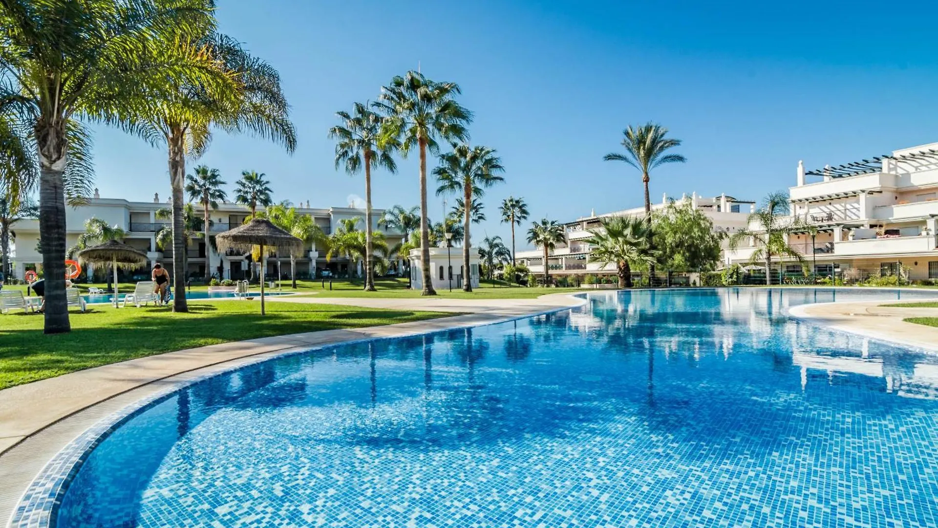 Beautiful Apartment Near Puerto Banus With Huge Terrace Marbella