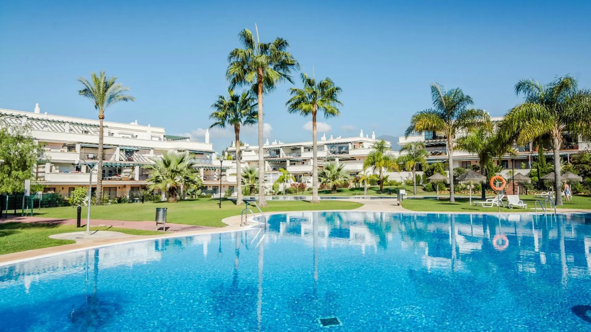 Beautiful Apartment Near Puerto Banus With Huge Terrace Marbella
