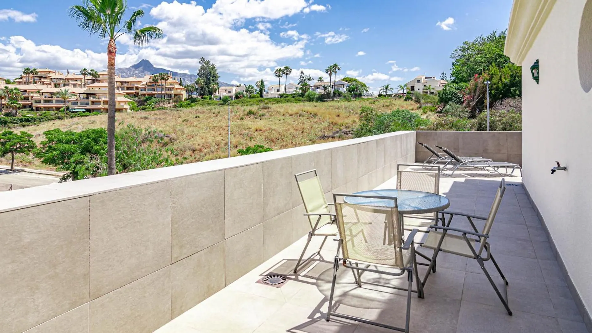 Beautiful Apartment Near Puerto Banus With Huge Terrace Marbella