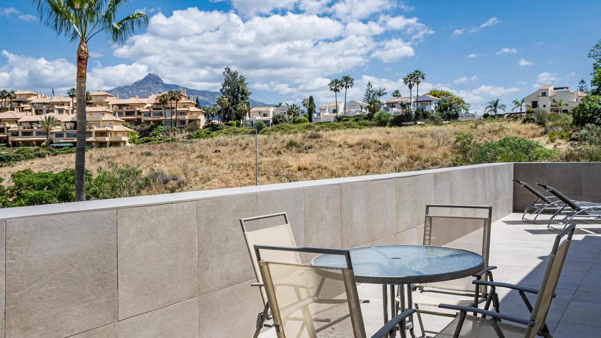 Beautiful Apartment Near Puerto Banus With Huge Terrace Marbella